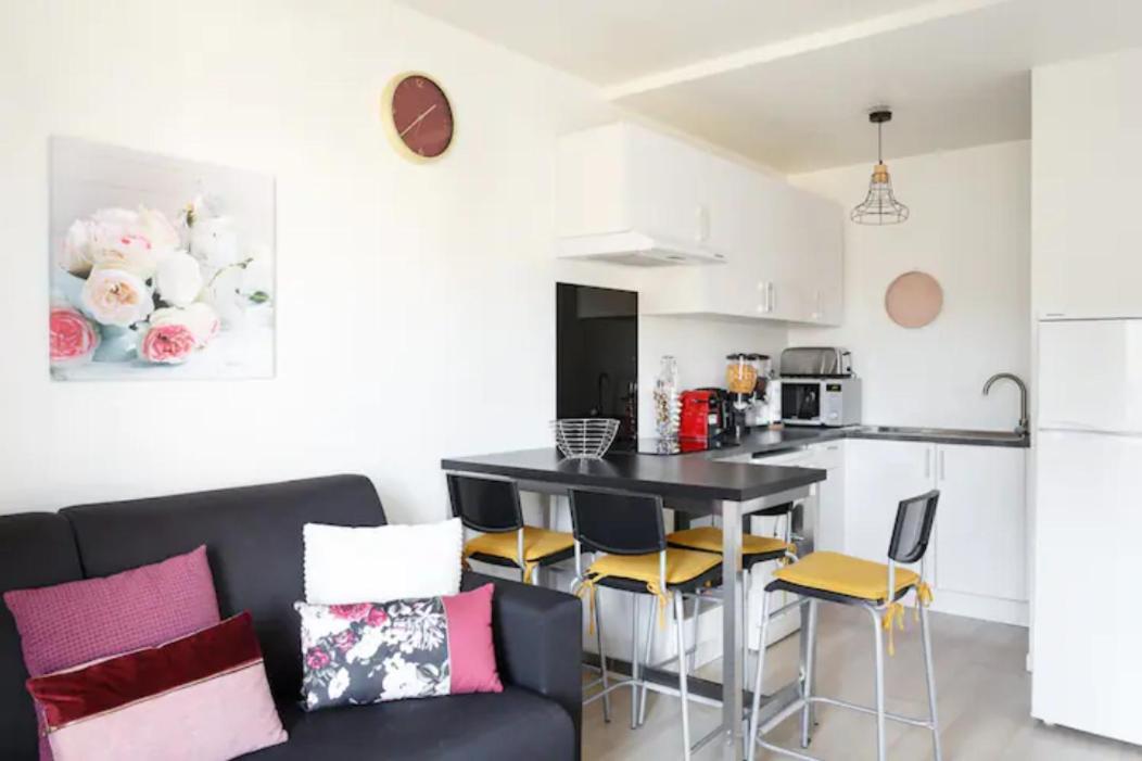 Appartement Cozy : 10/15 Min Des Champs Elysee Сартрувиль Экстерьер фото