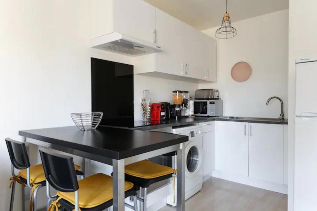 Appartement Cozy : 10/15 Min Des Champs Elysee Сартрувиль Экстерьер фото