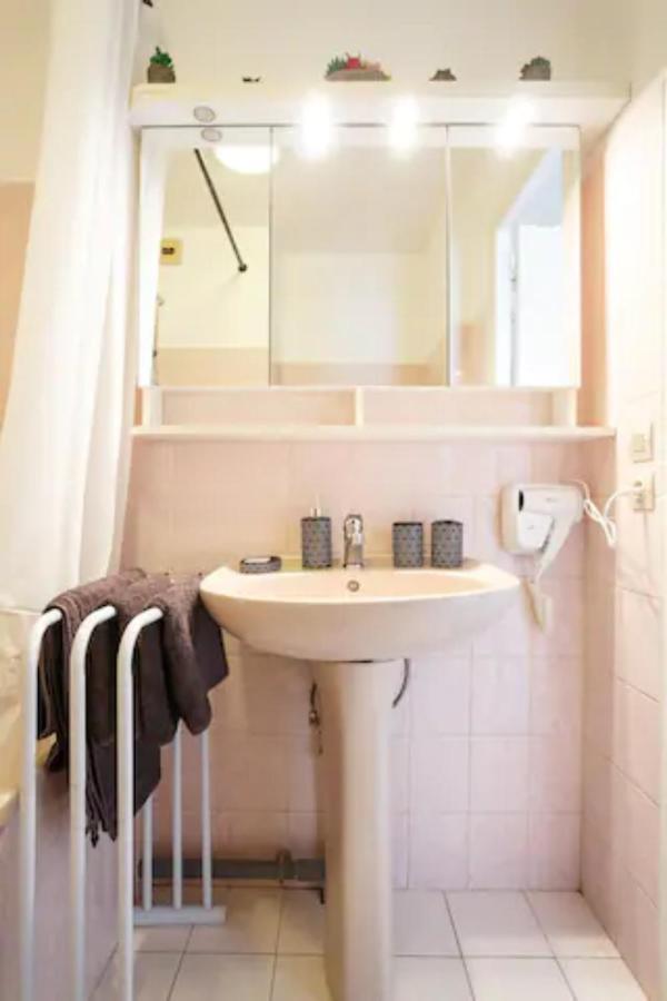 Appartement Cozy : 10/15 Min Des Champs Elysee Сартрувиль Экстерьер фото