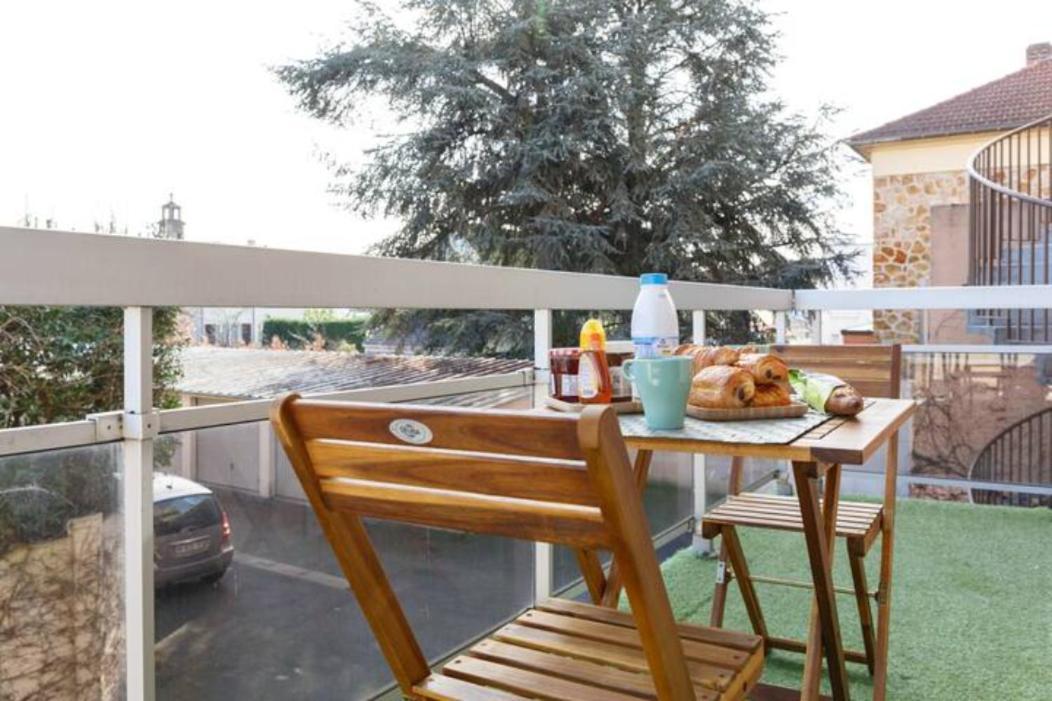 Appartement Cozy : 10/15 Min Des Champs Elysee Сартрувиль Экстерьер фото